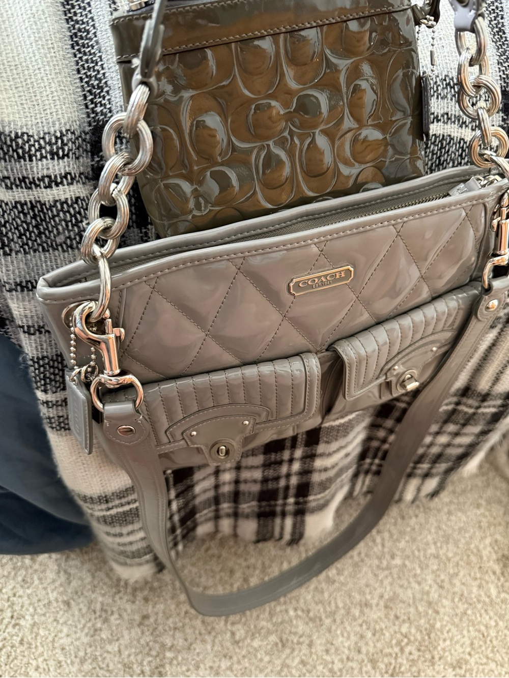 Coach Quilted Gray Patent Shoulder Bag with Chain Strap And Wristlet - Picture 1 of 12